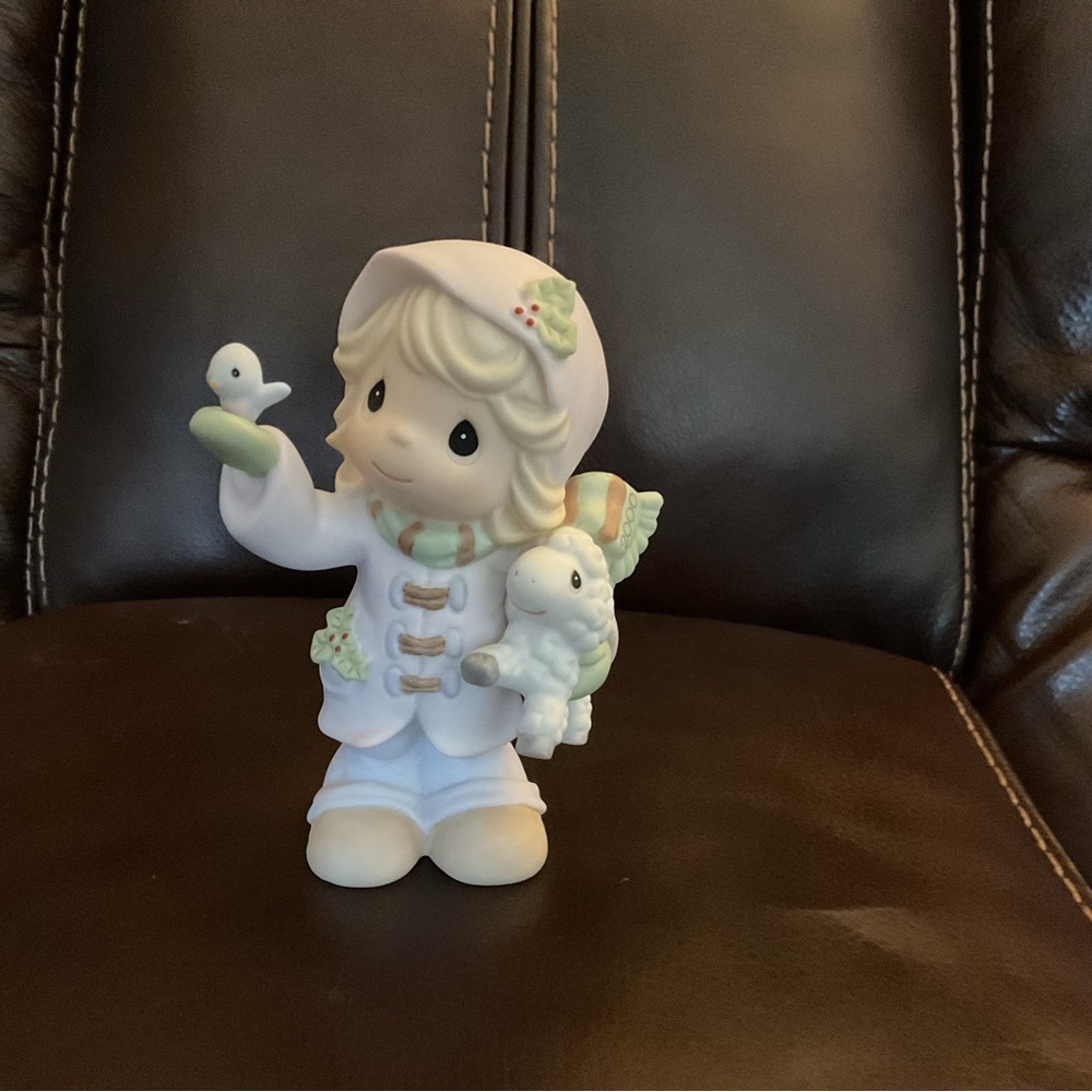 Precious Moments THE FUTURE IS IN OUR HANDS figurine. Like new